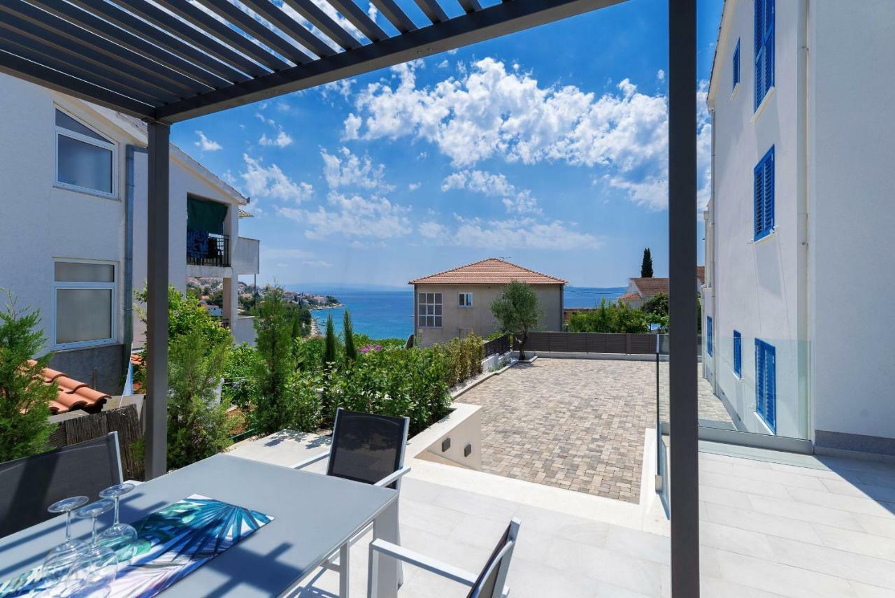 Villa Miholina - With Heated Swimming Pool Трогир Екстериор снимка