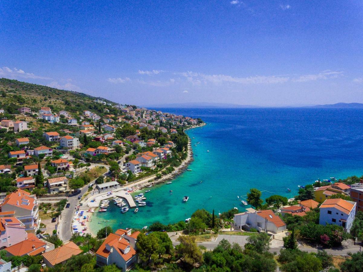 Villa Miholina - With Heated Swimming Pool Трогир Екстериор снимка